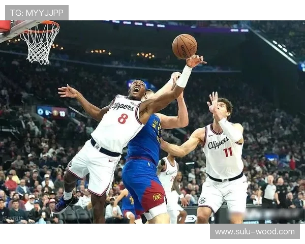 快船新援38分逆转穆雷三罚惜败