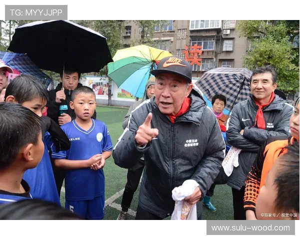 张雪峰一生痴迷国足梦想世界杯 张雪峰一生痴迷国足梦想世界杯